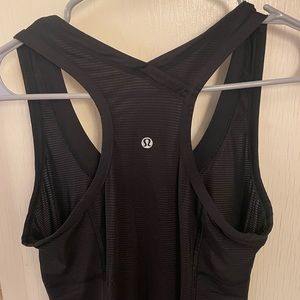 Lululemon tank, size 6. Black. Excellent condition.